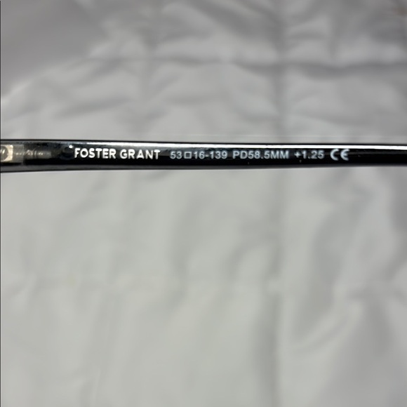 Foster Grant e.Readers Gunmetal Reading +1.25 Glasses - Picture 4 of 9